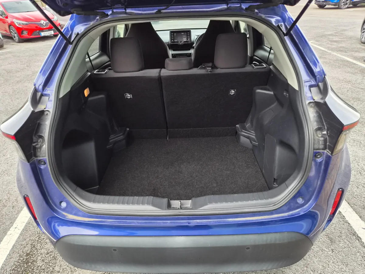 Toyota Yaris Cross 2021 1.5L Petrol Hybrid Auto - Image 5