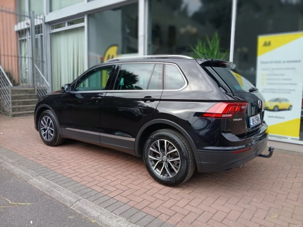 Volkswagen Tiguan 2.0 TDI 115HP Comfortline, Black - Image 6