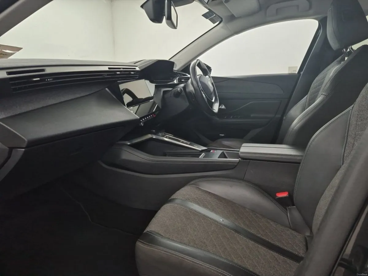 Peugeot 408 1.2 130bhp Auto Allure Electric Tail G - Image 4