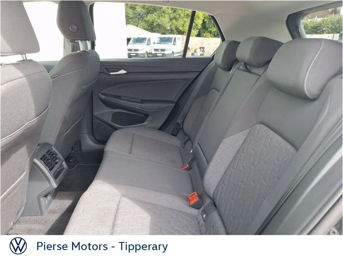 Volkswagen Golf GOLF EDITION 75 2.0 TDI 116HP - Image 6