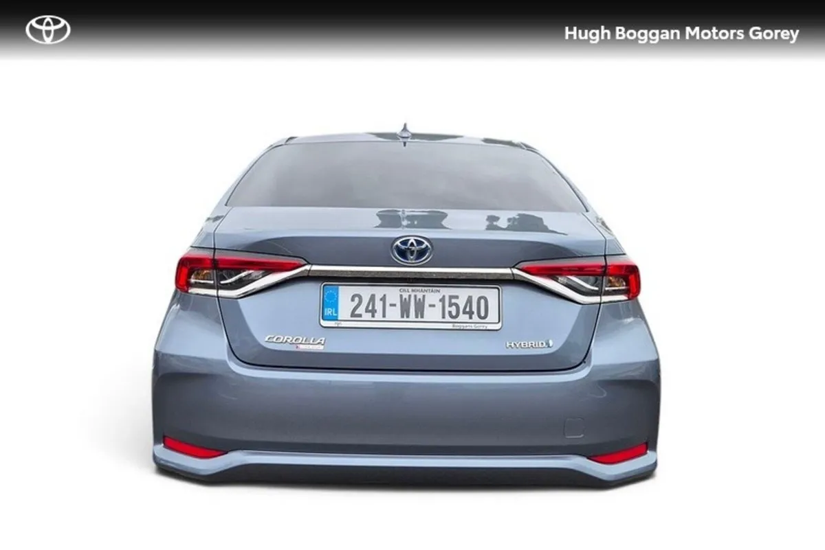 Toyota Corolla LUNA SPORT SALOON 4DR - Image 4