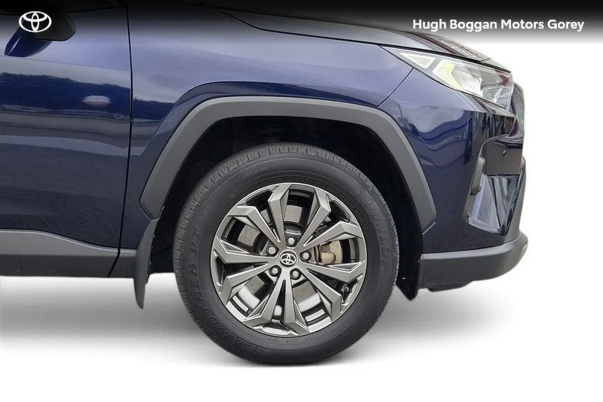 Toyota RAV4 HYBRID SOL 4DR AUTO - Image 6
