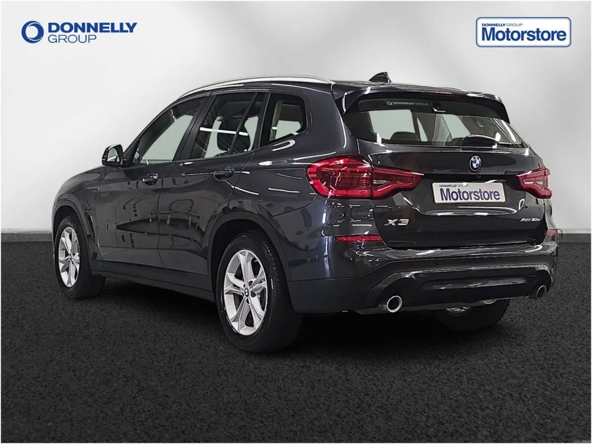 BMW X3 Estate SE - Image 2