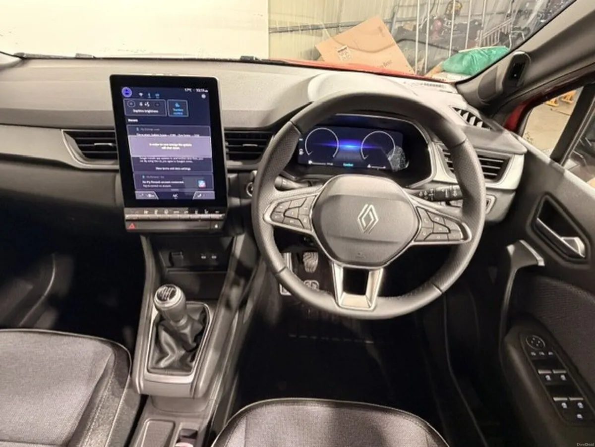Renault Captur Hatchback Techno - Image 4