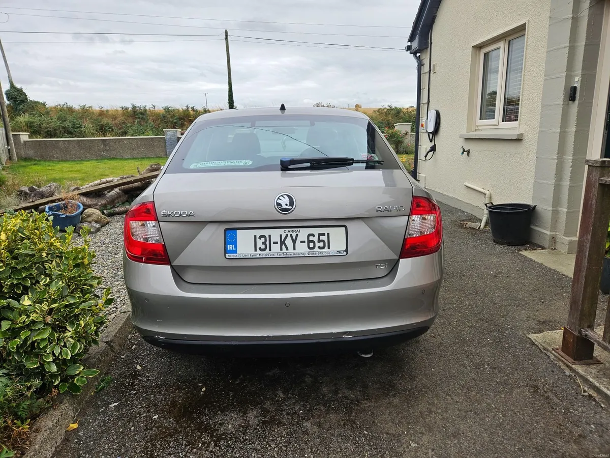 Skoda Rapid 2013 - Image 5