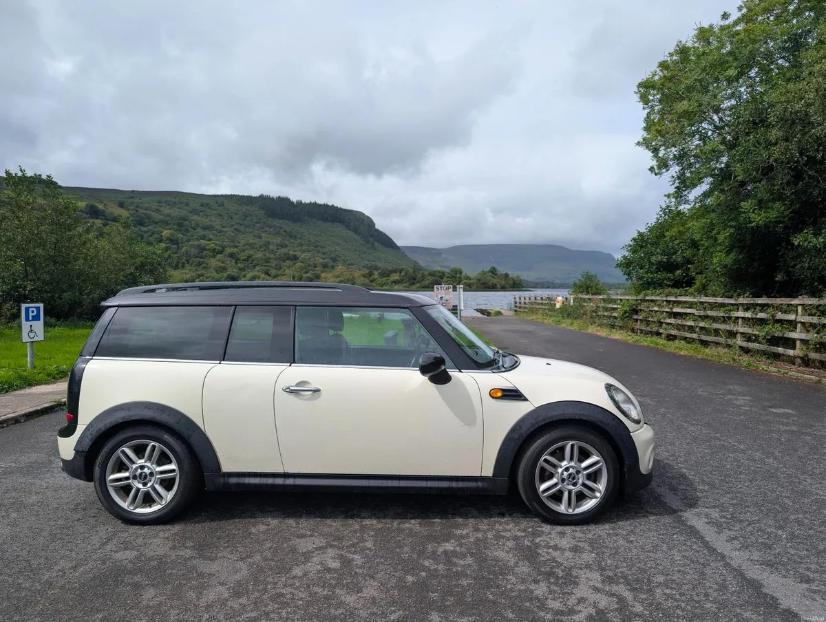 Mini Cooper 2011 - Image 1