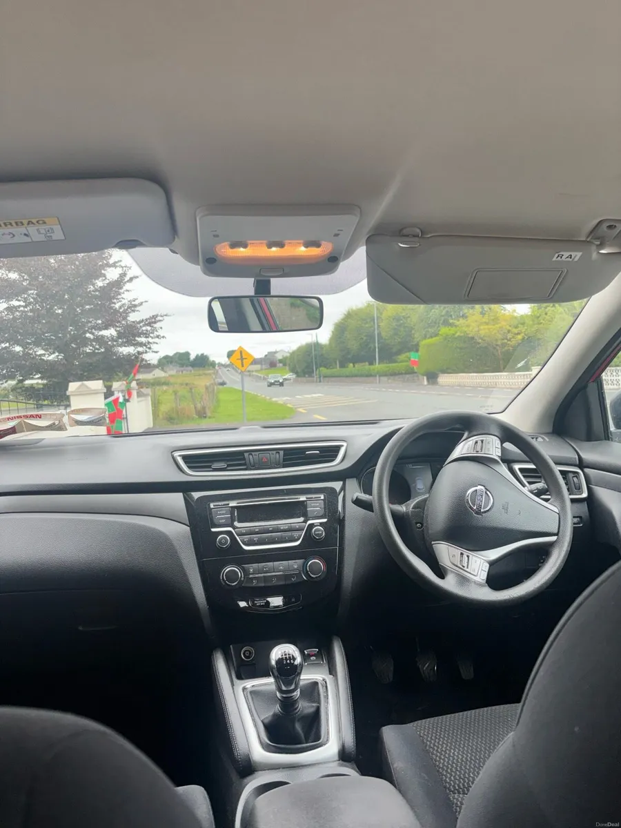 Red Nissan Qashqai - Image 5