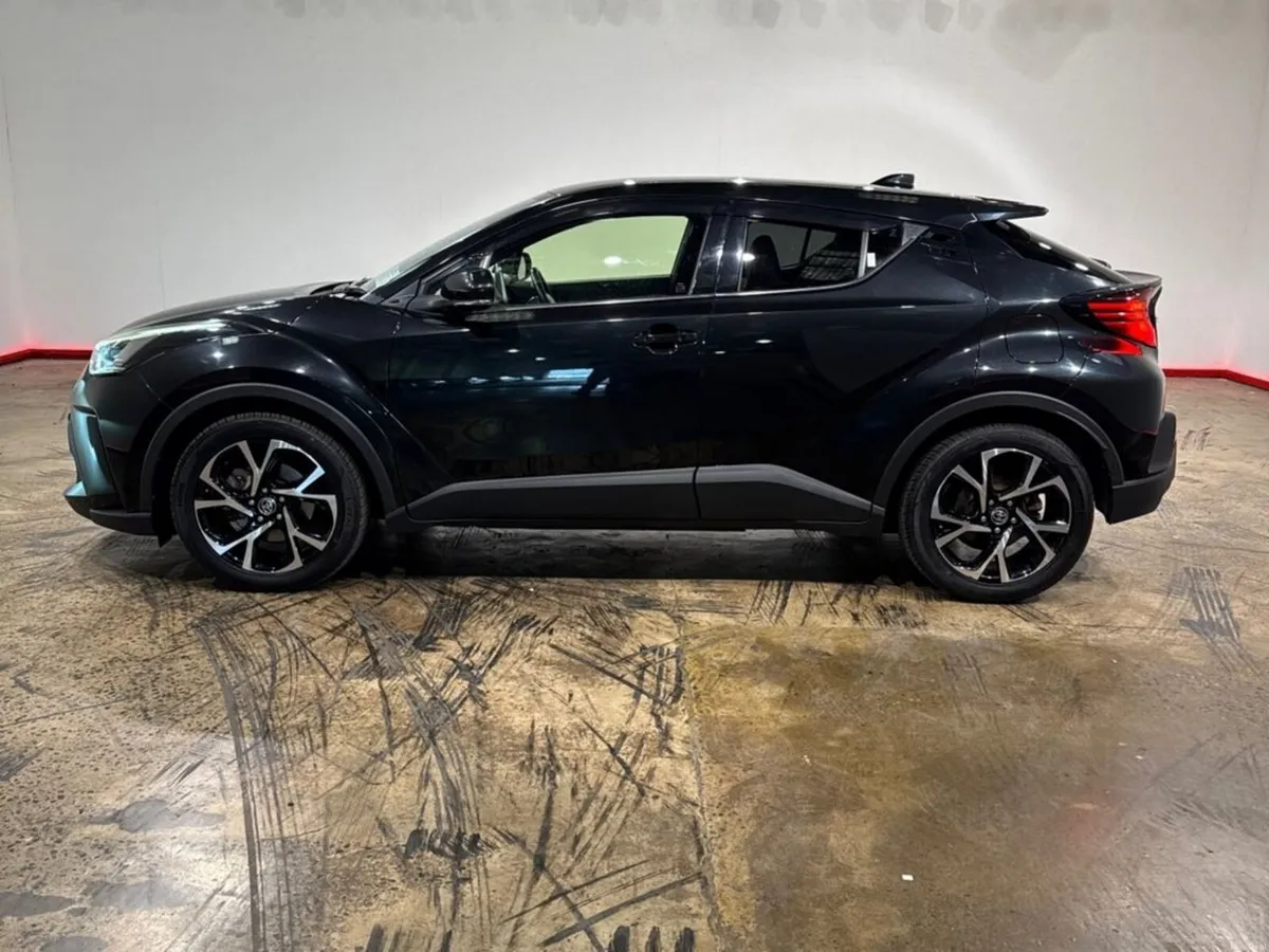 Toyota C-HR 1.8 HYBRID AUTOMATIC - G SPEC - BLACK/ - Image 2