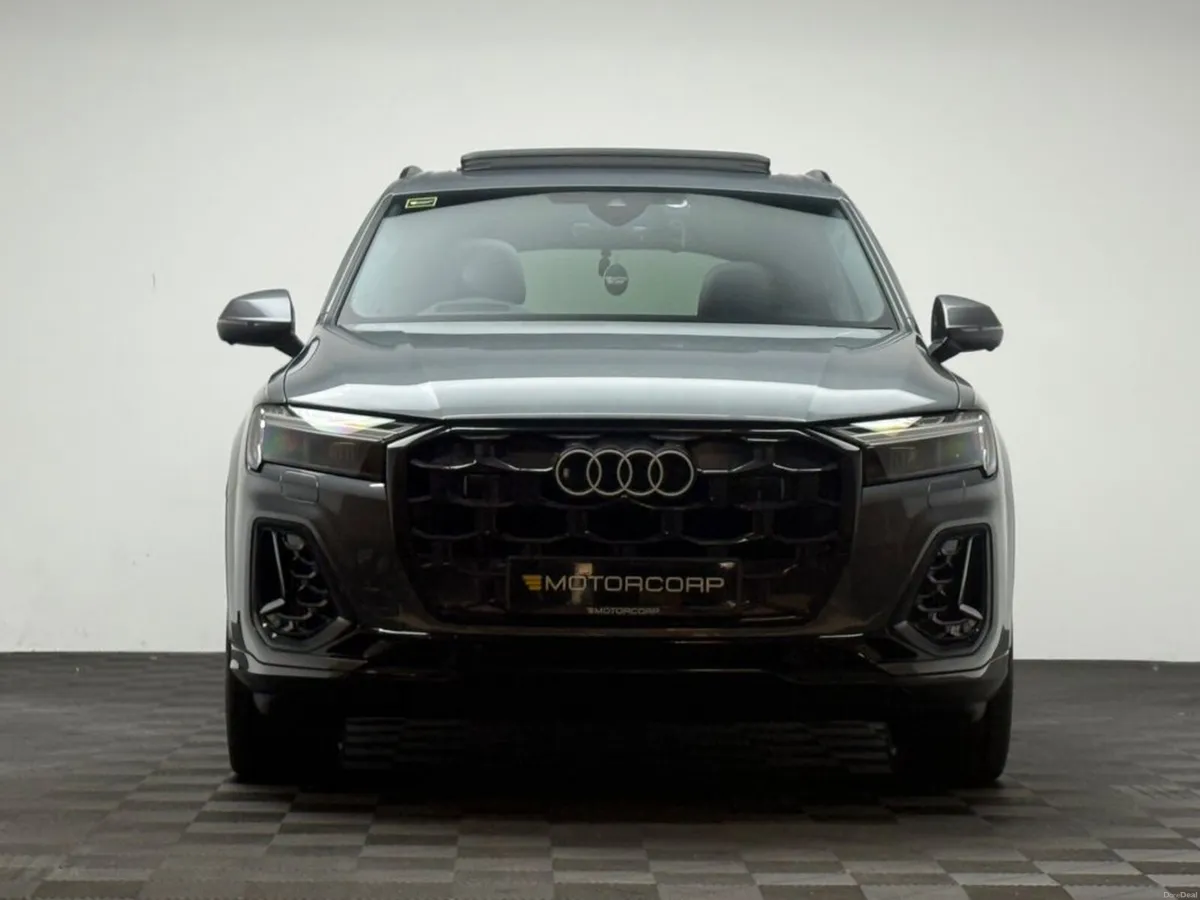 Audi Q7 S LINE 55 TFSI E QUATTRO *PAN ROOF* - Image 2