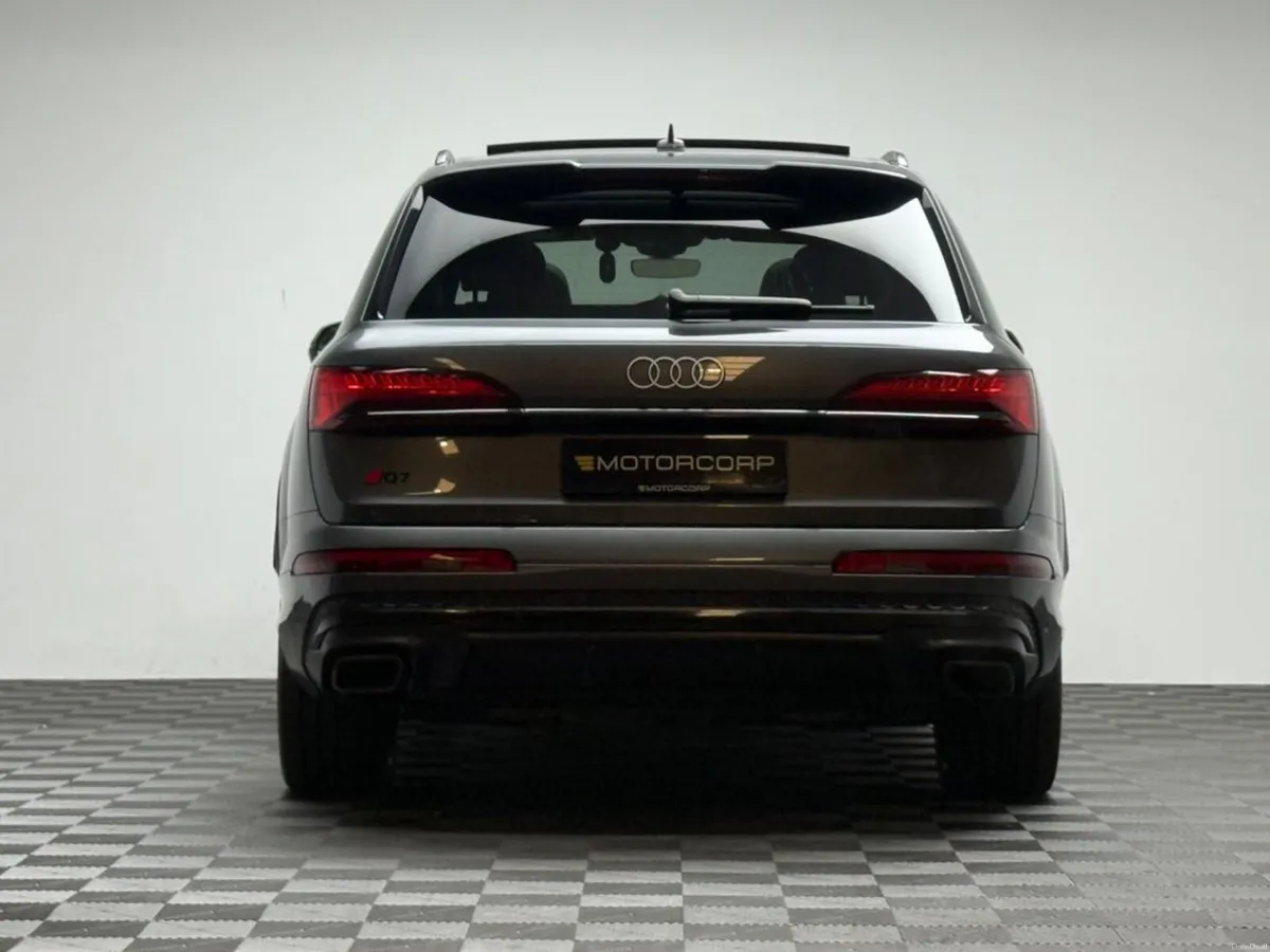 Audi Q7 S LINE 55 TFSI E QUATTRO *PAN ROOF* - Image 6