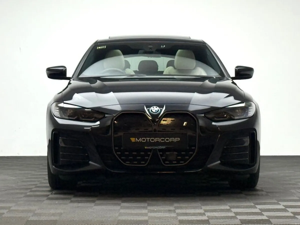 BMW i4 40 M SPORT PRO *SUNROOF* - Image 2
