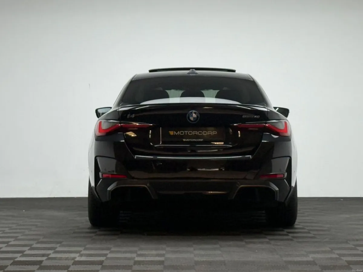 BMW i4 40 M SPORT PRO *SUNROOF* - Image 6