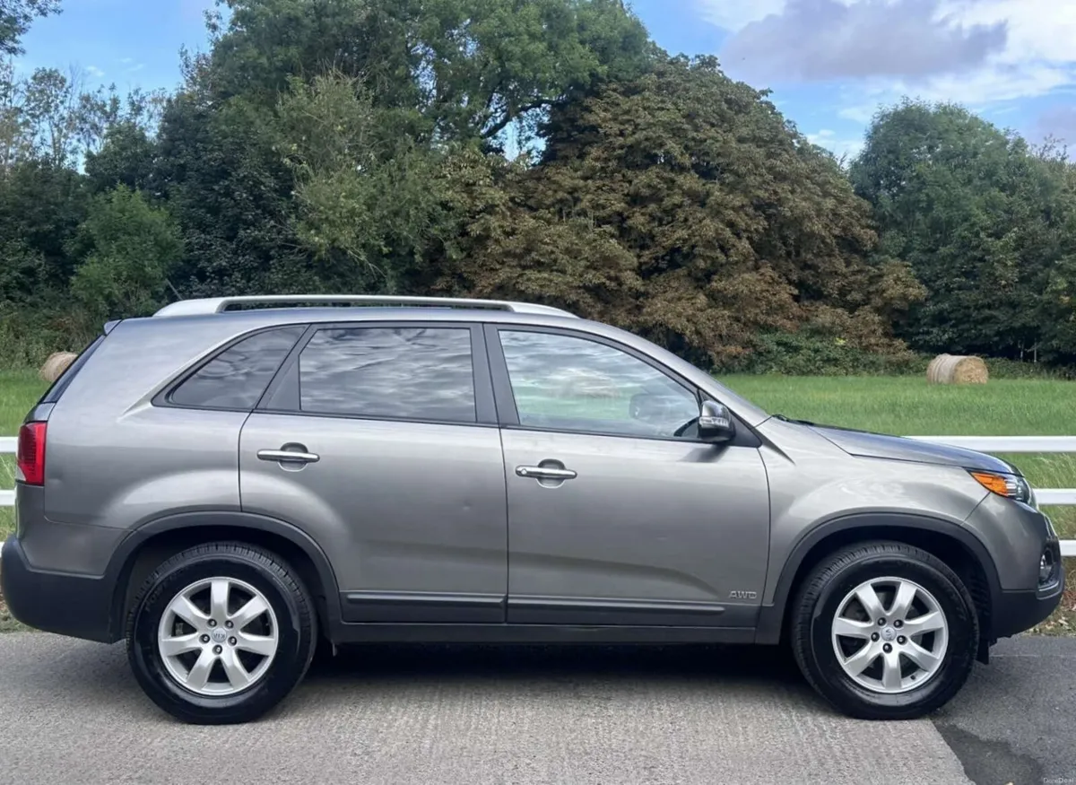 Kia Sorento AWD 4X4 GSE 7 seater - Image 5