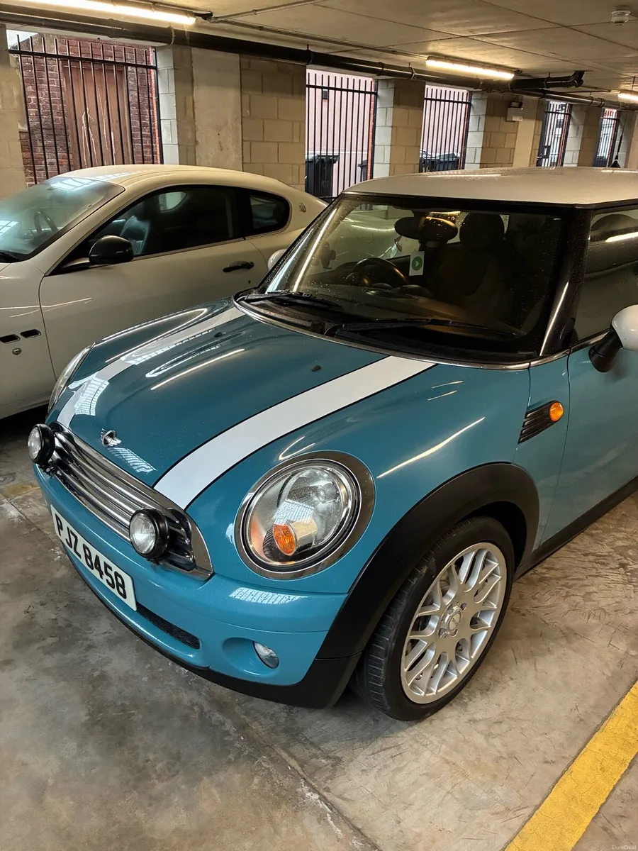 2010 MINI COOPER - GREAT CONDITION - Image 2
