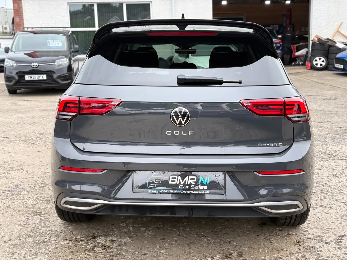 2023 VW GOLF 1.4 TSI AUTO DSG HYBRID - Image 5