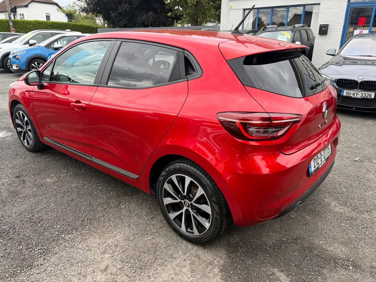 2021 RENAULT CLIO 1.0 PETROL ICONIC - Image 5