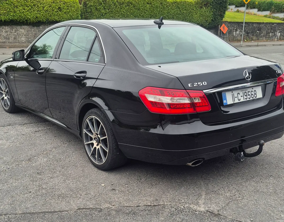 Mercedes E-Class 250 - Image 5