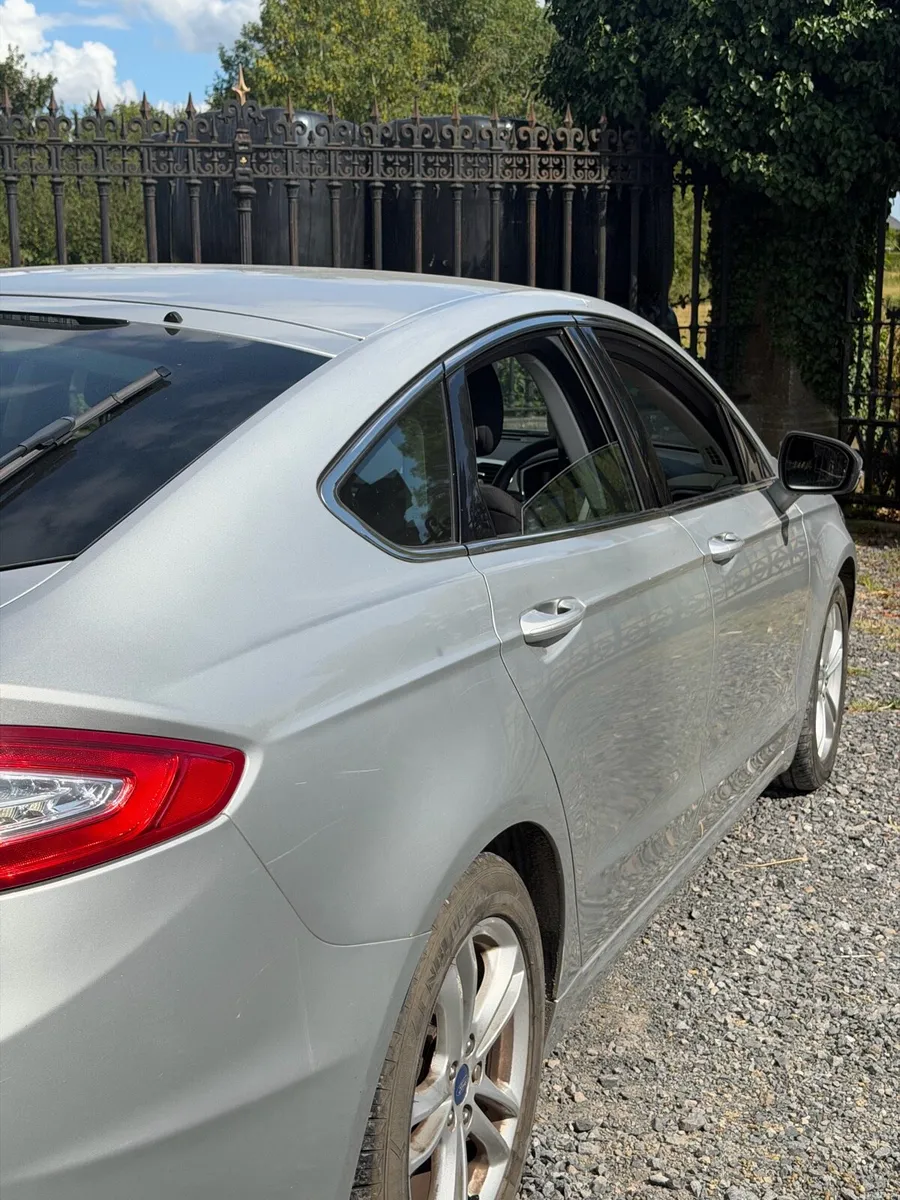 Ford Mondeo ZETEC 1.6L TDCI 115ps 4DR - Image 5