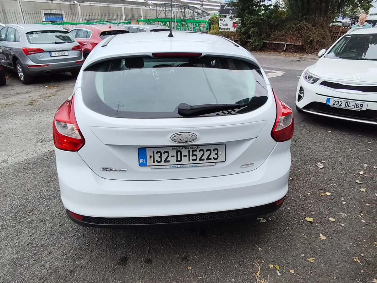 Ford Focus 2013 - Image 5