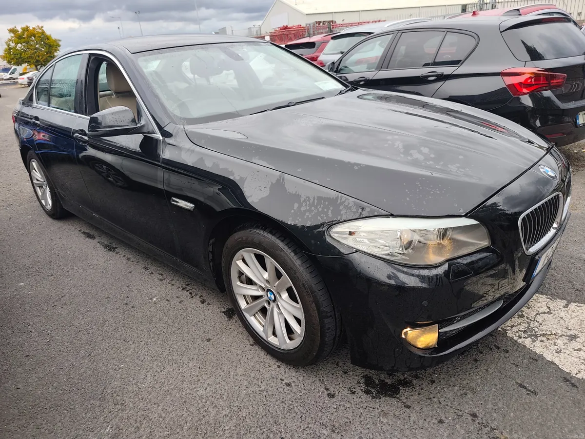 BMW 5-Series 2011 - Image 3