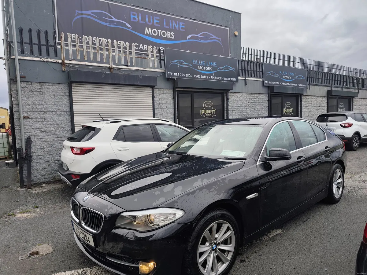 BMW 5-Series 2011 - Image 1