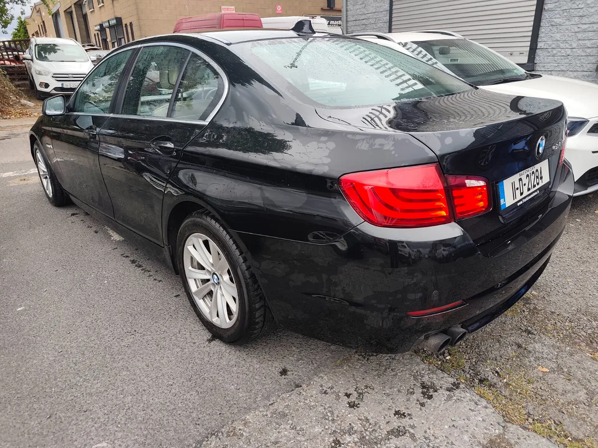 BMW 5-Series 2011 - Image 6
