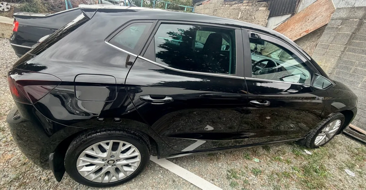 SEAT IBIZA 2018 BLACK 1.6 DIESEL - Image 5