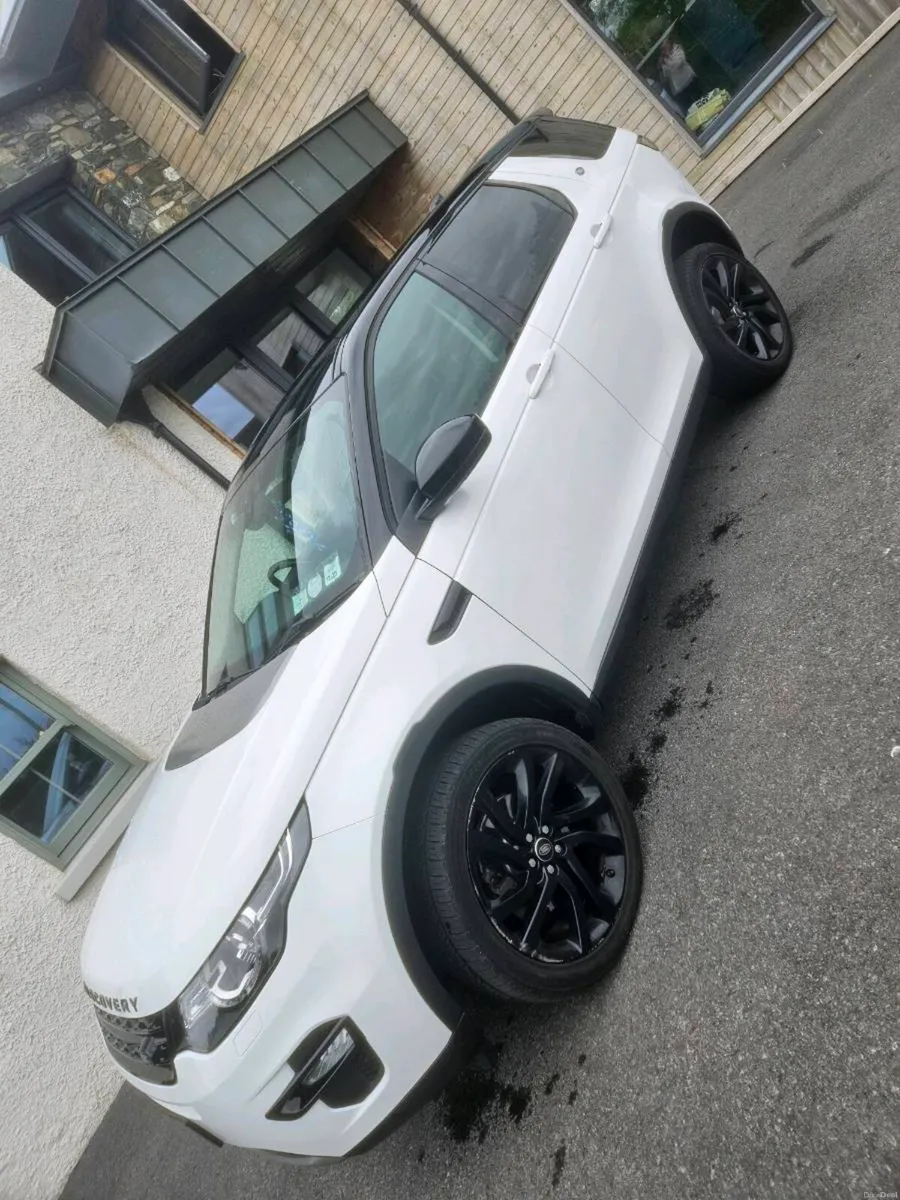 Land Rover Discovery Sport HSE 7Seat Automatic - Image 3