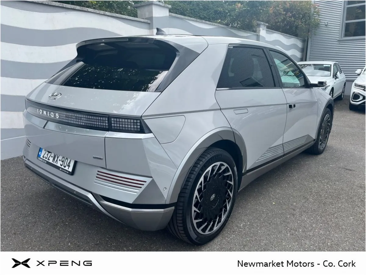 Hyundai IONIQ 5 77kW Premium Plus AWD WITH EXTRAS - Image 4