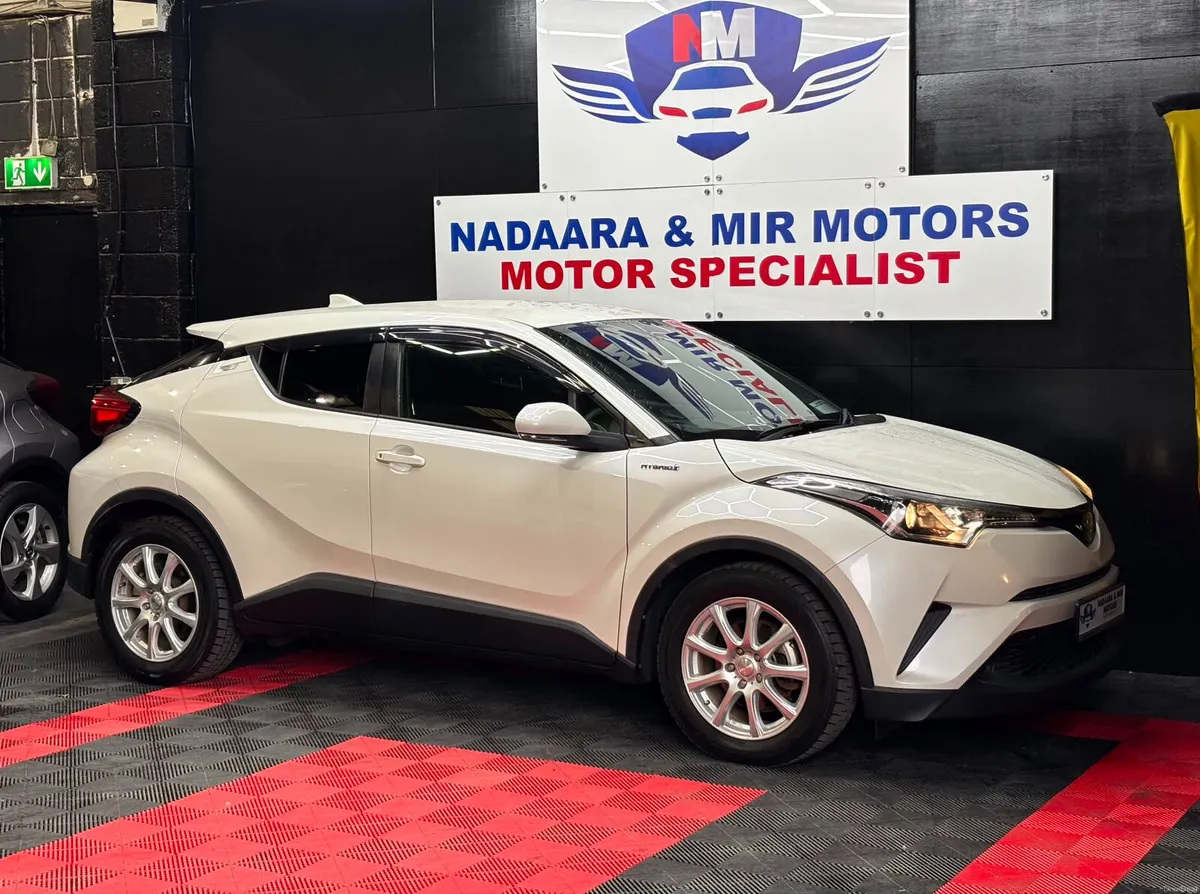 2018 Toyota C-HR - Image 6