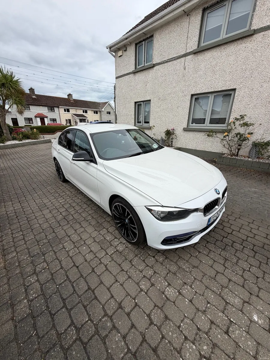 BMW 320D F30 2017 - Image 6