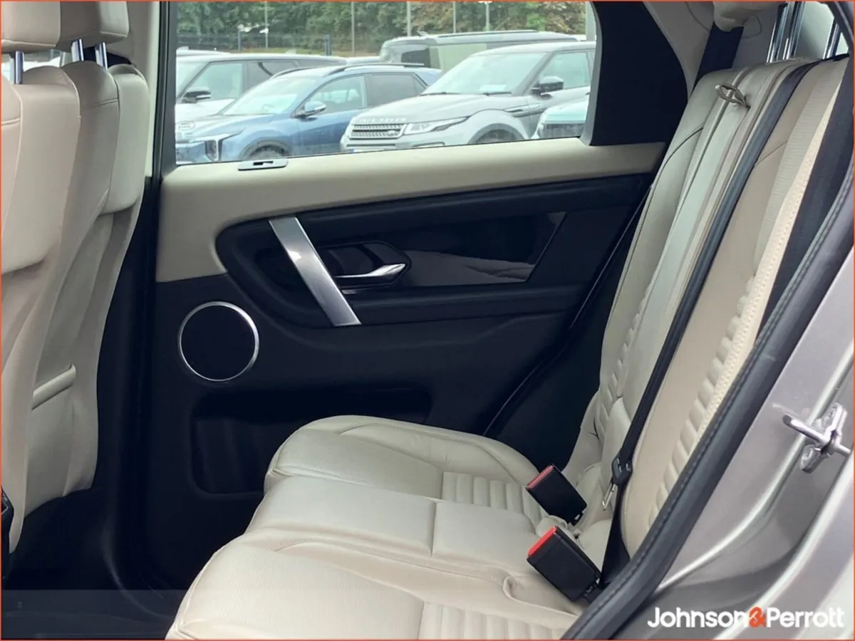 Land Rover Discovery Sport 1.5 I3 PHEV 300 PS AWD - Image 5