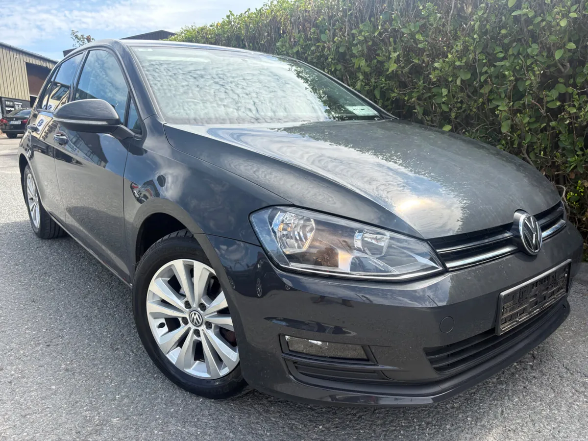 Volkswagen Golf 2017 1.2(IRISH CAR ONLY 14850km!) - Image 2