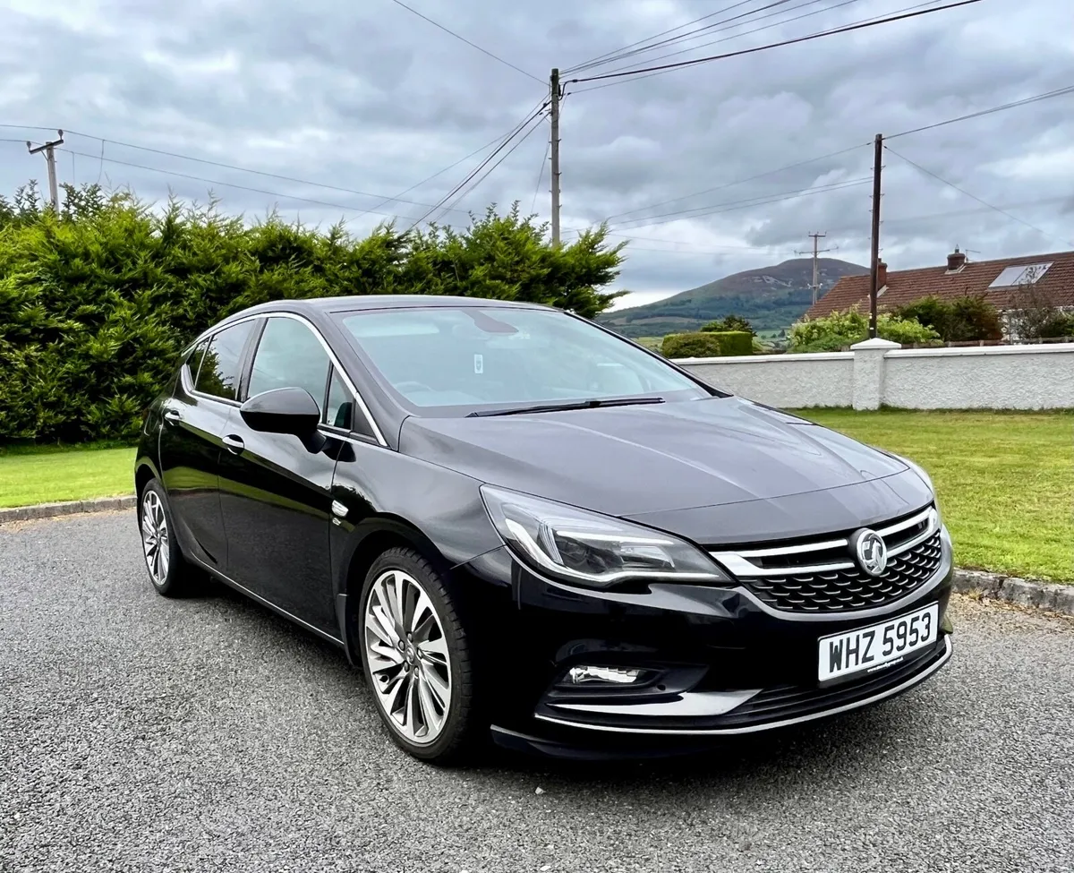 Vauxhall Astra 2017 -HIGH SPEC - MOT July 2027 - Image 1