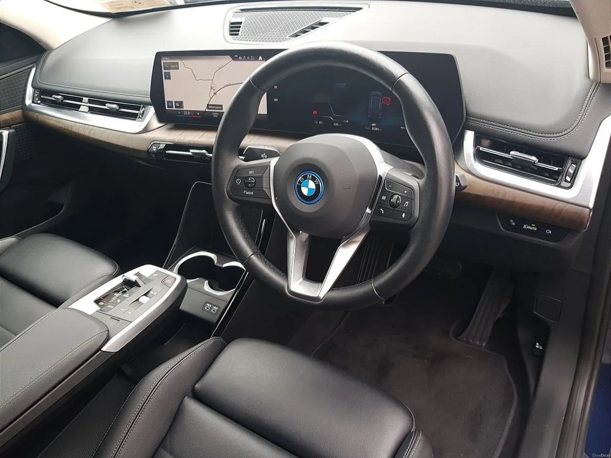 BMW iX1 xDrive30 xLine - Image 6