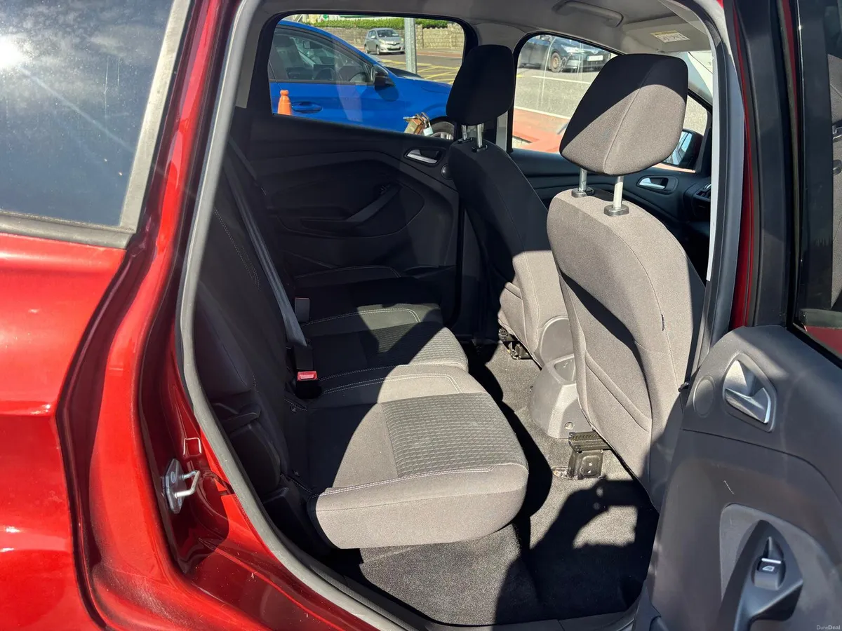 Ford C-Max 2016  DIESEL  LOW  MILEAGE - Image 6