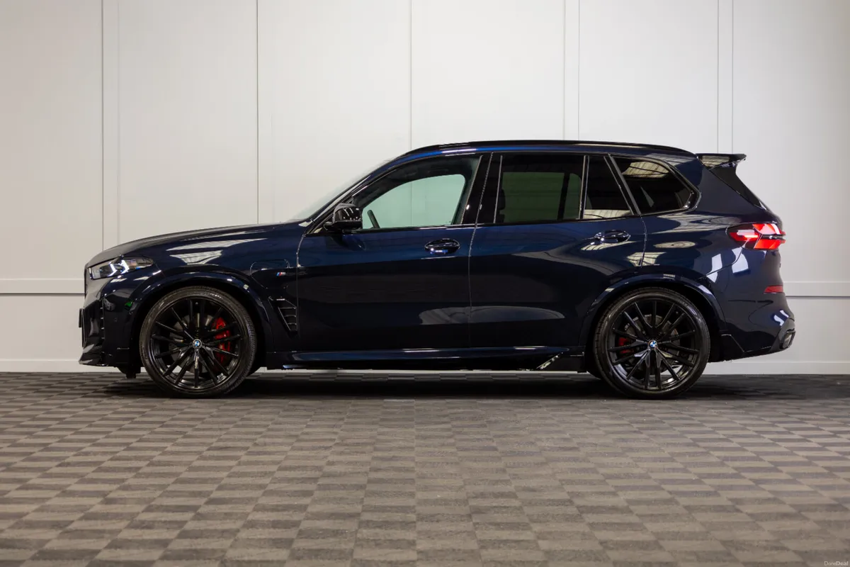 242 BMW X5 X-Drive 50e M-Sport - Image 3