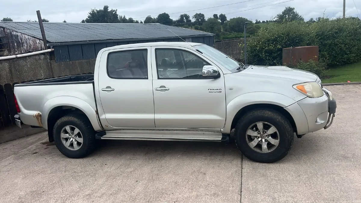Toyota Hilux 2006 - Image 5