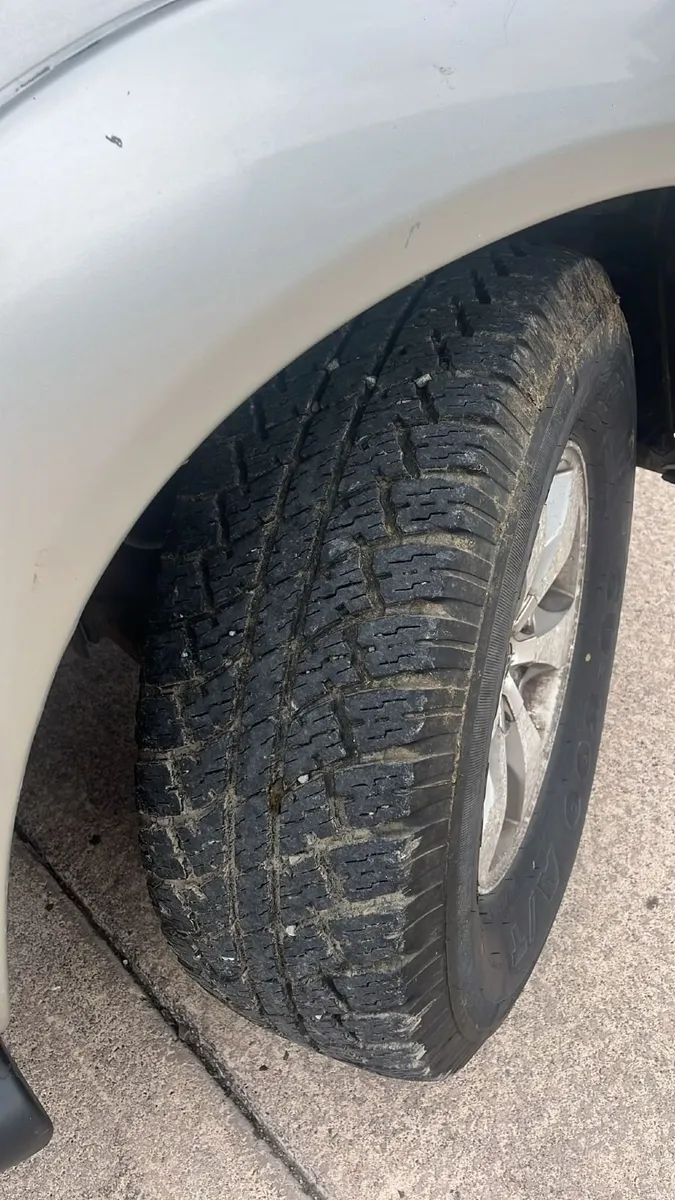 Toyota Hilux 2006 - Image 6