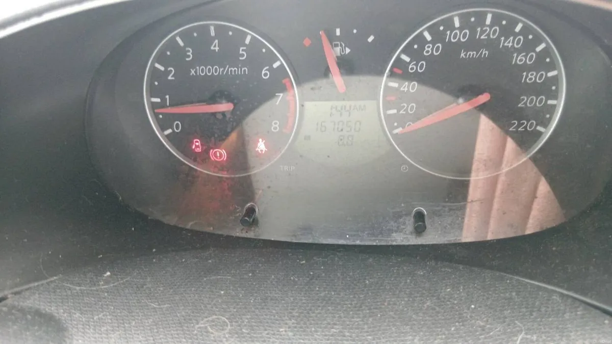 2007 nissan mirca 167 km - Image 5