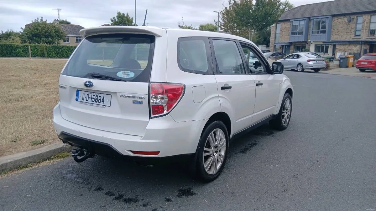 2011 subaru forester 2.0 al wheel drive - Image 5