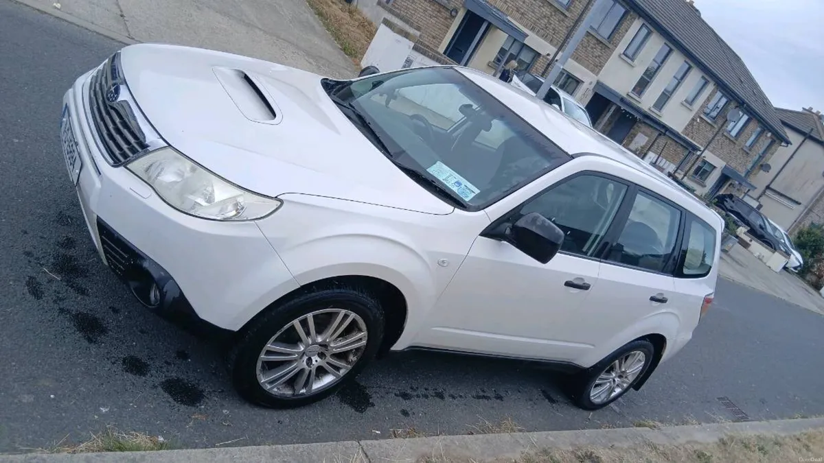 2011 subaru forester 2.0 al wheel drive - Image 3