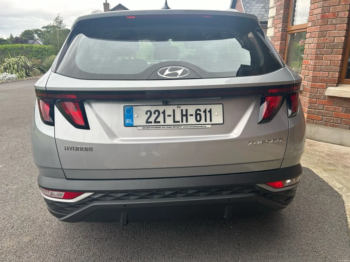 2022 Hyundai Tucson Executive - Image 2