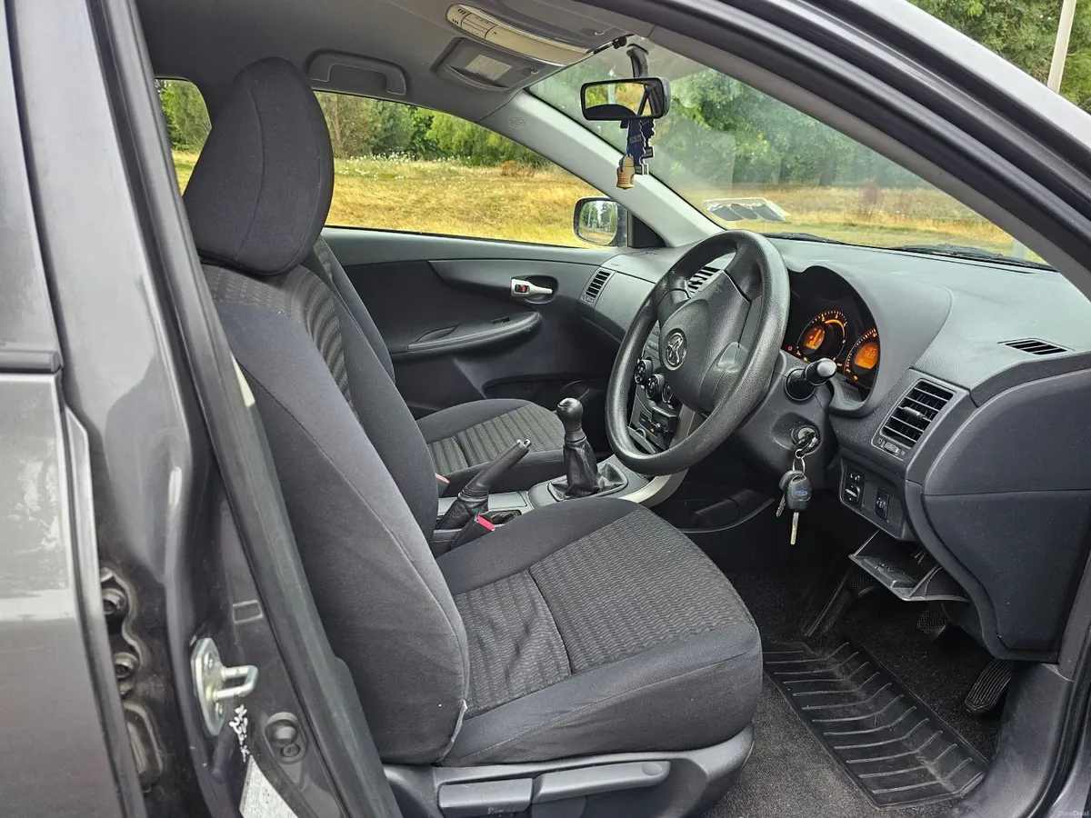 Toyota Corolla 2007 - Image 2