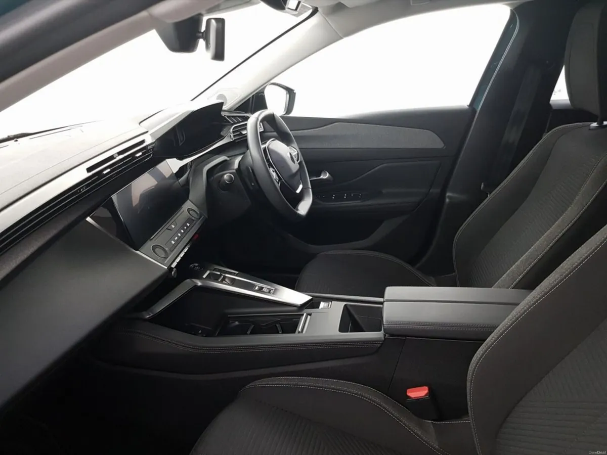 Peugeot 308 1.2 Puretech 130bhp Active Auto - Image 4