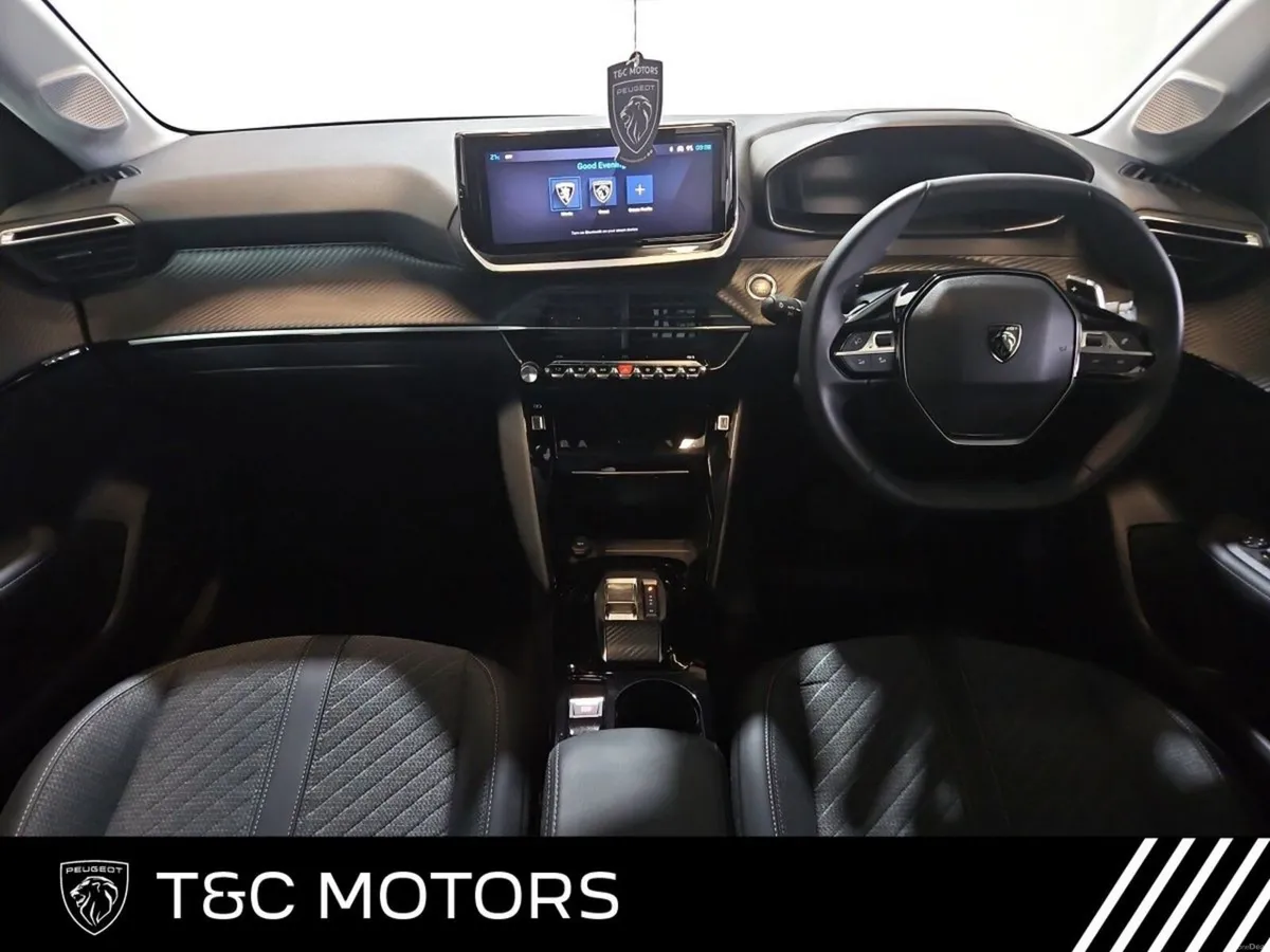 Peugeot 208 1.2 MHEV Puretech 100bhp Allure - Image 2