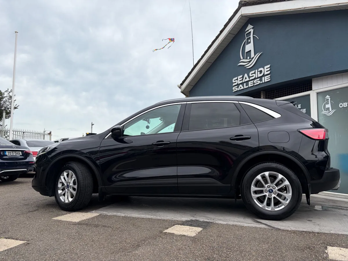 222 Ford Kuga Diesel Titanium - Image 2