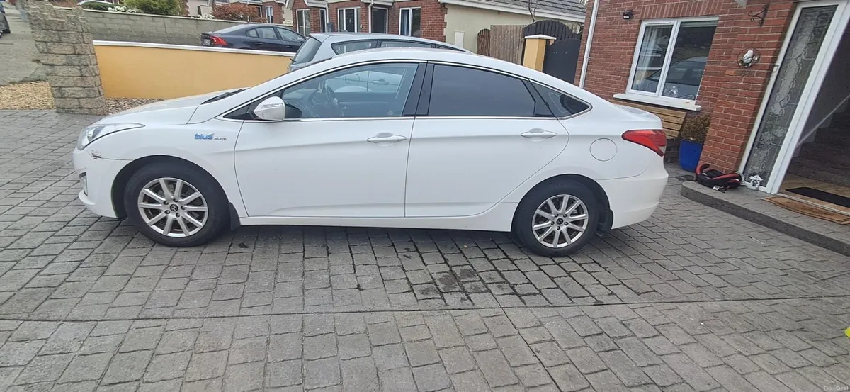 Hyundai i40 2014 - Image 2