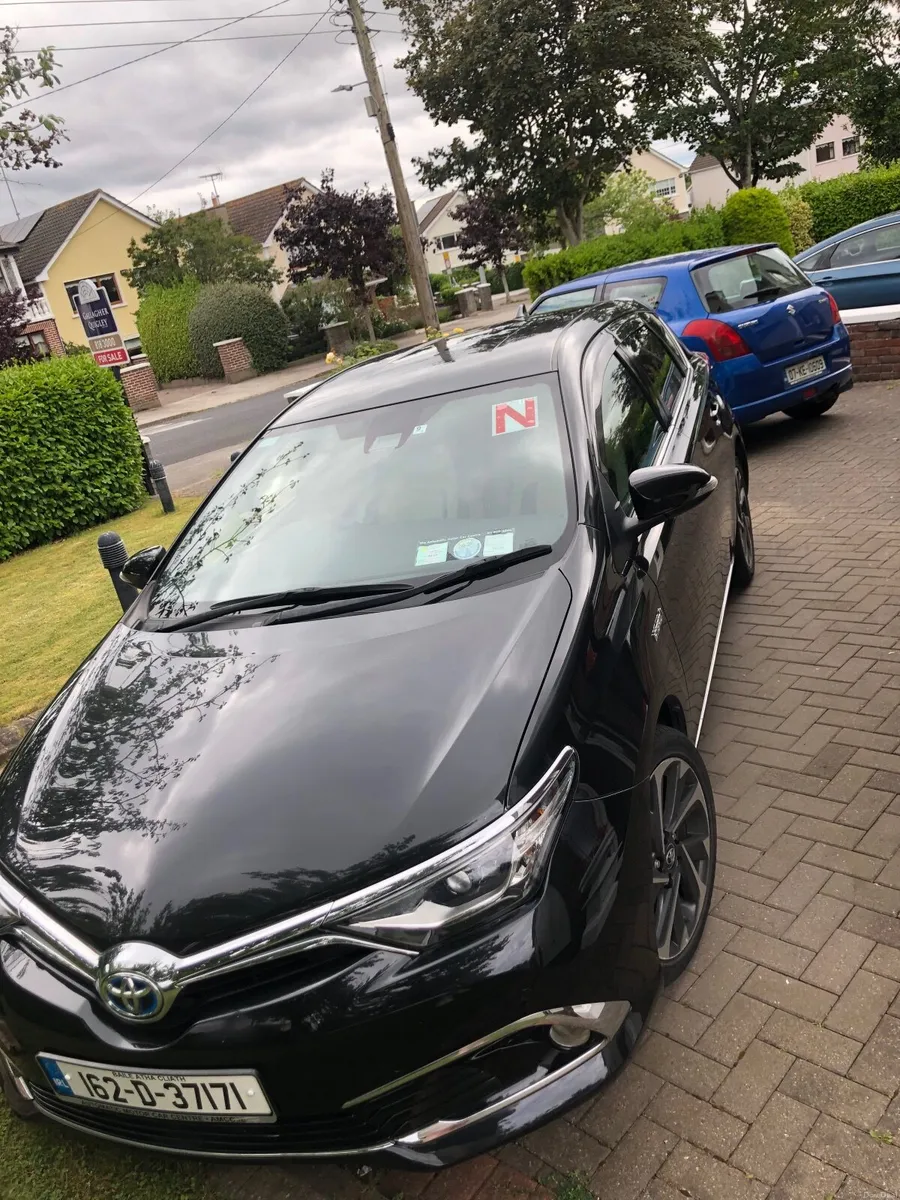 Toyota Auris - Hybrid - 2016 - Automatic 1.8 ltr - Image 5
