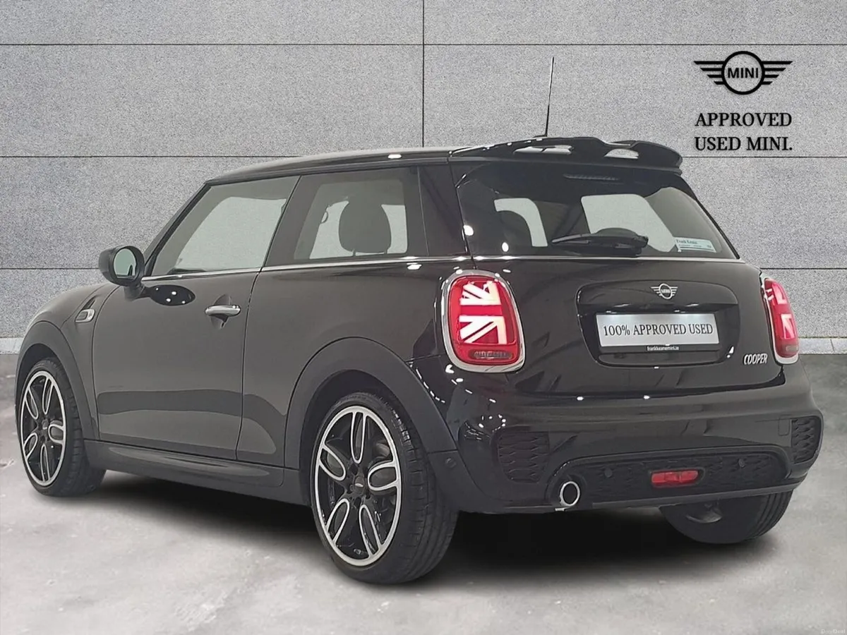 Mini Cooper 3-Door Cooper Sport - Image 2